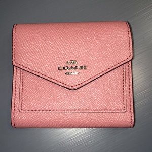 NWOT COACH Pebble Leather Wallet Pink Glitter